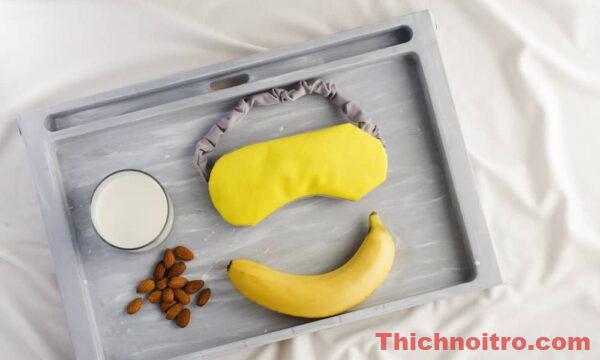 Ăn chuối buổi tối trước khi đi ngủ: Lợi hay hại?