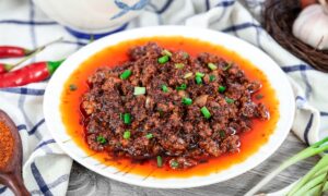Cách làm món thịt bò băm chưng ớt cay thơm nồng, ấm lòng ngày trở lạnh!