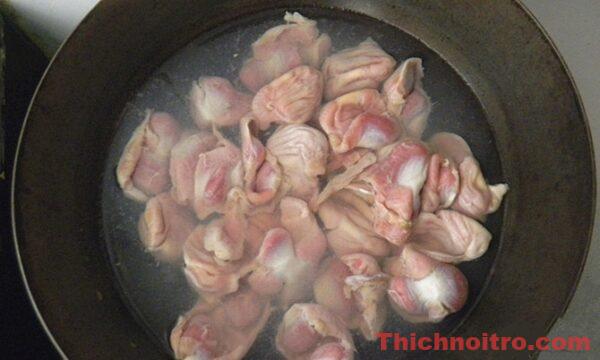 Nhâm nhi món mề gà trộn chua cay ngon tuyệt hảo!