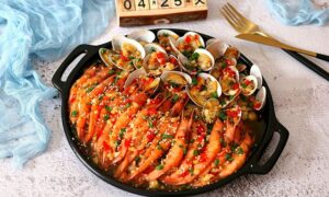 Nhân dịp nghỉ lễ 2/9 làm ngay món tôm ngao nướng hấp dẫn, "hoành tráng" như nhà hàng!