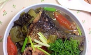 Cách làm món canh cá nấu dưa cải chua cho bữa cơm tối thêm ngon miệng!
