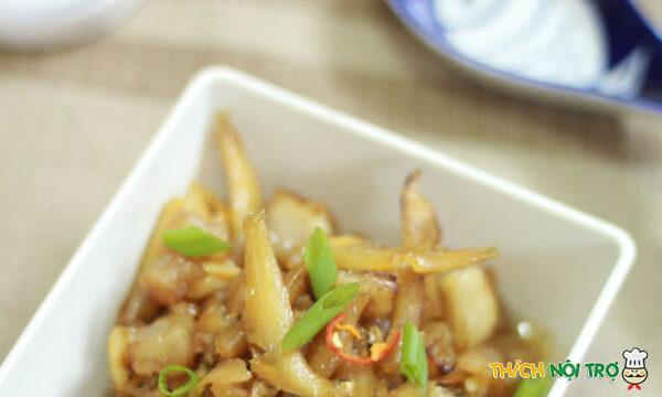 Đơn giản mà hao cơm với món cá cơm kho mỡ hành dân dã!