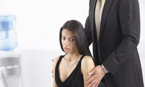 Xử lý yêu râu xanh chốn công sở thế nào cho tốt?