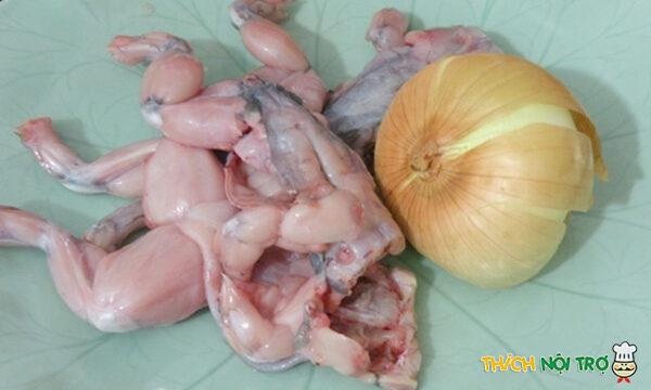 Cách chọn và làm thịt ếch đơn giản, gọn gàng và đảm bảo tại nhà!